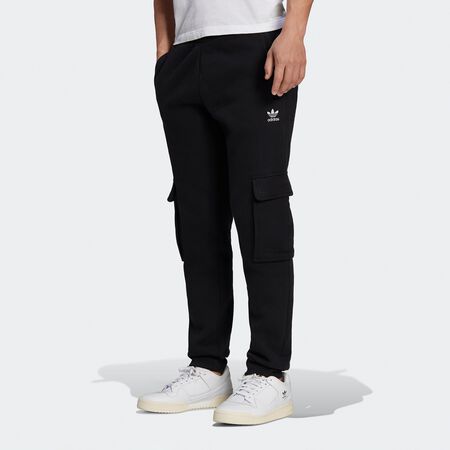 Compra adidas Originals Pantalon de chándal adicolor Fleece Cargo black Pantalones de entrenamiento en SNIPES