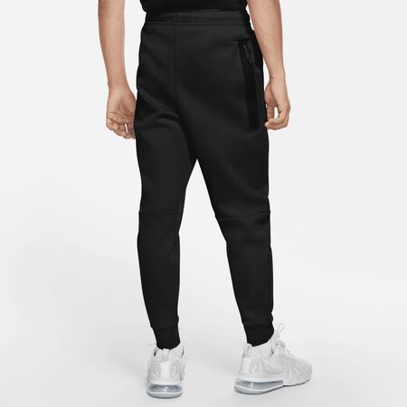 Compra NIKE Sportswear Tech Fleece black/black Pantalones de en SNIPES