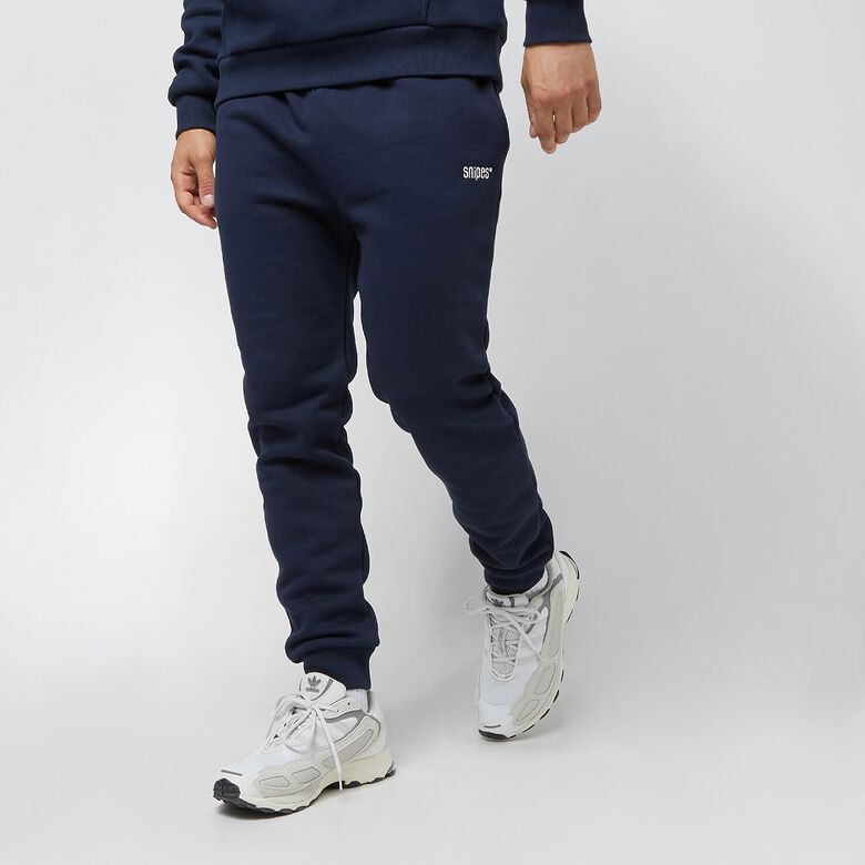 SNIPES Small Essential Sweatpants dark blue Cozy Style Guide en SNIPES