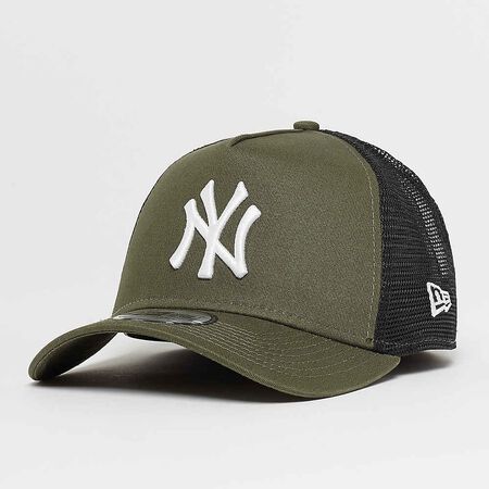 9Forty MLB New York Yankees League Trucker