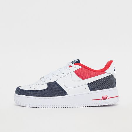 Compra NIKE Air Force LV8 (GS) white/white/midnight navy/chile red Back School Essentials en SNIPES