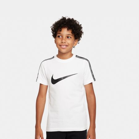 NIKE Sportswear Repeat Tee white/black T-Shirts en SNIPES