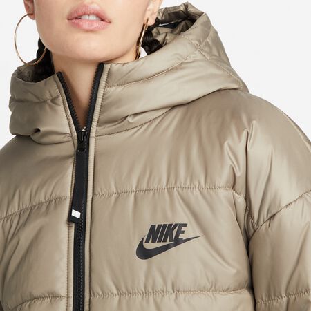 Compra NIKE Sportswear Therma-FIT Repel Synthetic-Fill Hooded Jacket matte olive/black/black Chaquetas de SNIPES