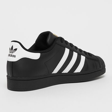 adidas core black bei SNIPES