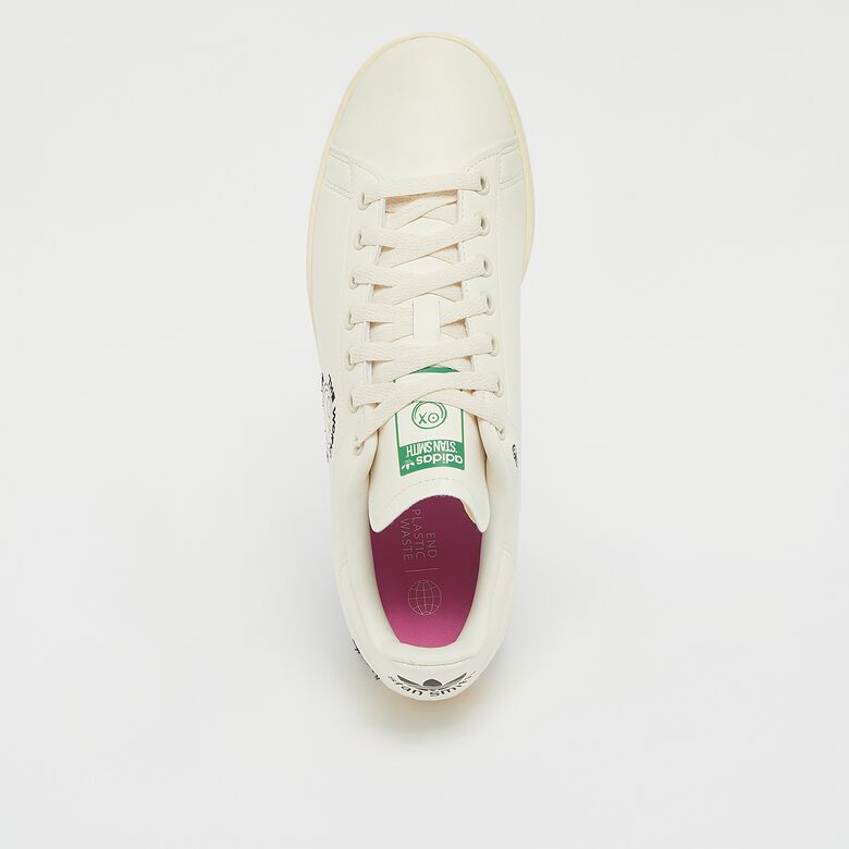 Compra adidas Stan Sneaker cream white/cream white/core black Last sizes en SNIPES